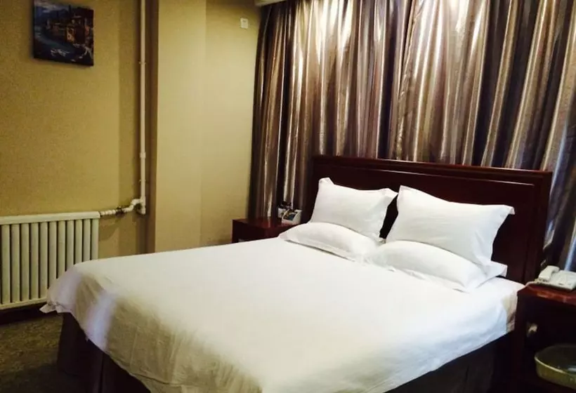 Hotelli Greentree Inn Puyang Pushang Huanghe Road