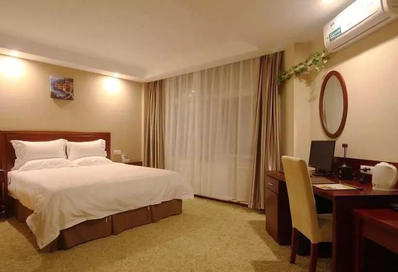 Hotelli Greentree Inn Puyang Pushang Huanghe Road