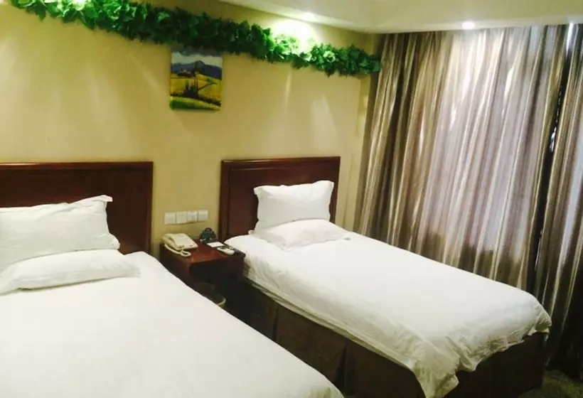 Hotelli Greentree Inn Puyang Pushang Huanghe Road