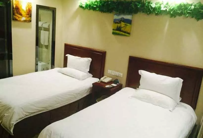 Hotelli Greentree Inn Puyang Pushang Huanghe Road