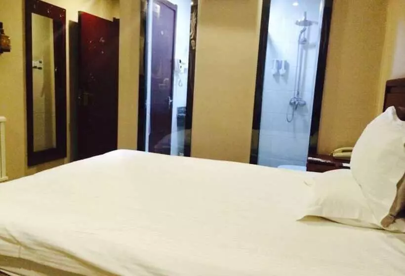 Hotelli Greentree Inn Puyang Pushang Huanghe Road