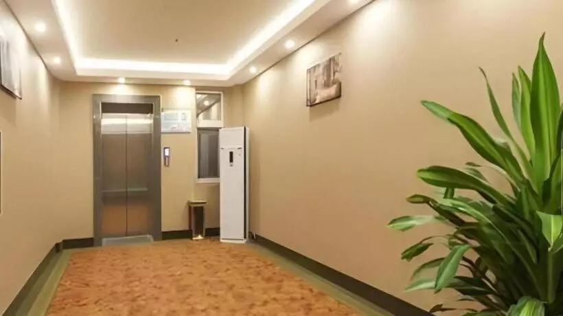 Hotelli Greentree Inn Puyang Pushang Huanghe Road