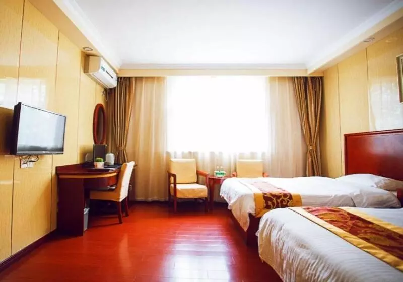 Hotelli Greentree Inn Shanghai Gongfu New Village Subway Station Express