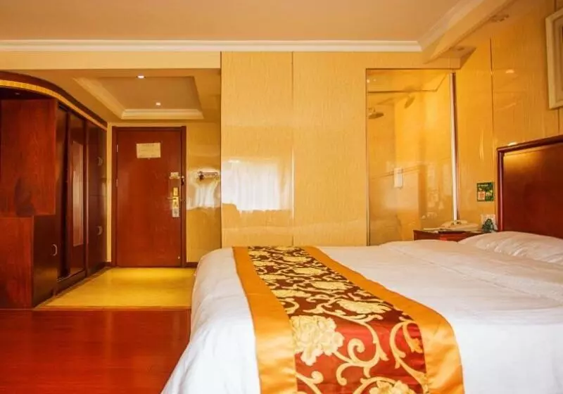 Hotelli Greentree Inn Shanghai Gongfu New Village Subway Station Express