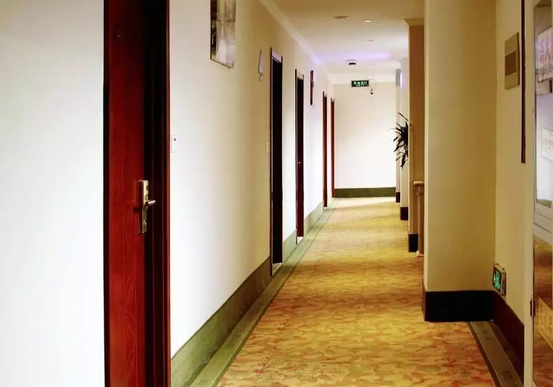 Hotelli Greentree Inn Suzhou Fengmen Suzhou University Express