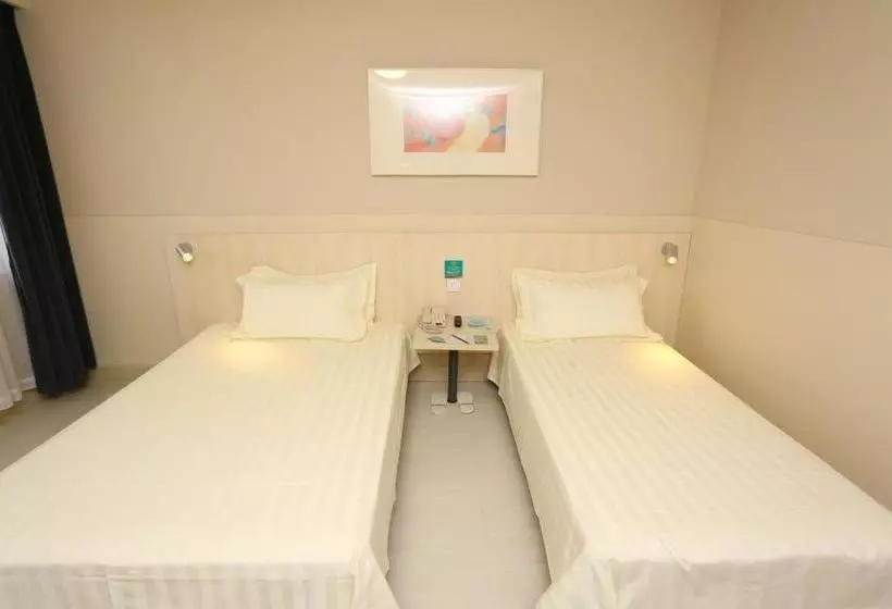 Hotelli Jinjiang Inn Tianjin South Station
