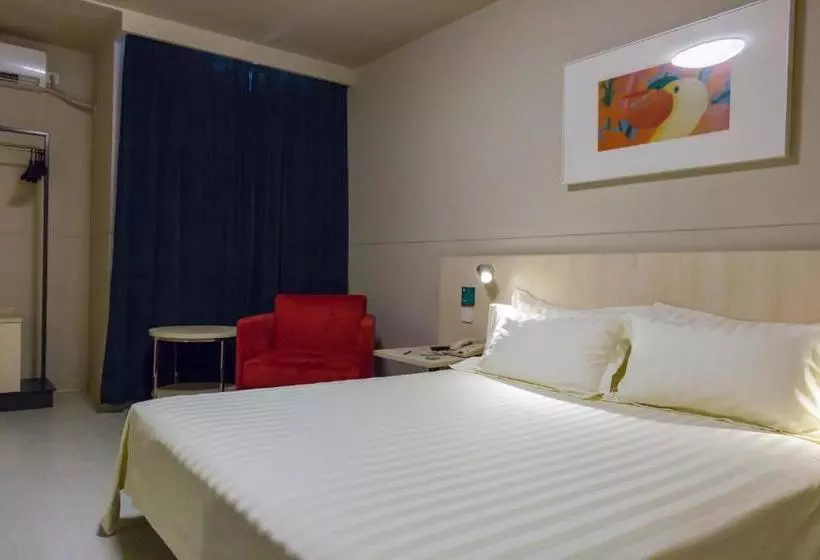 Hotelli Jinjiang Inn Tianjin South Station
