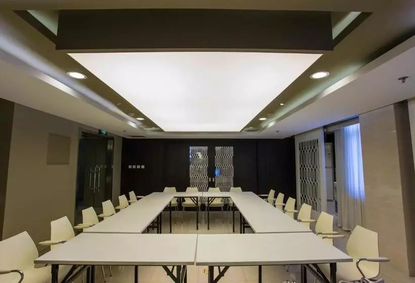 Hotelli Jinjiang Inn Tianjin South Station