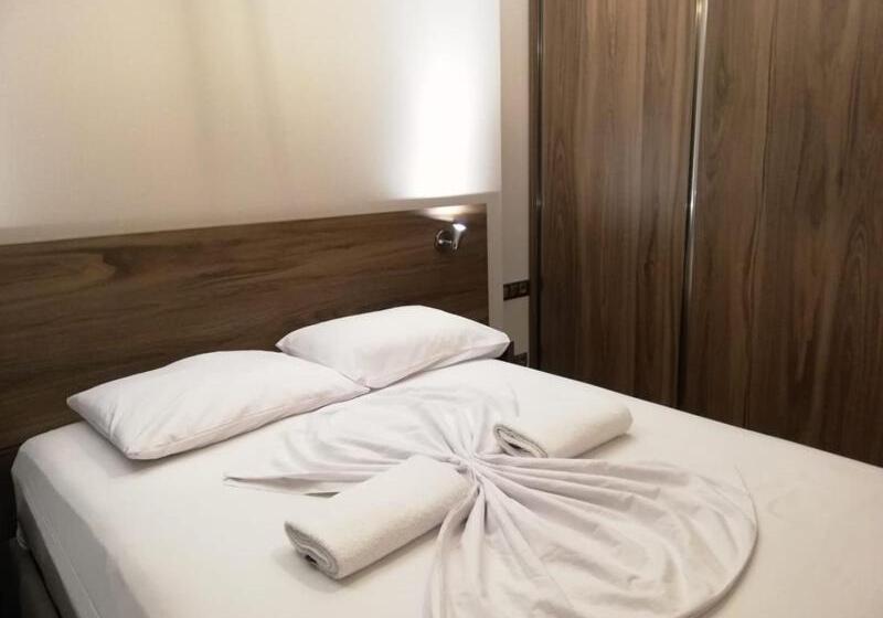 בית מלון כפרי Doğan Palace