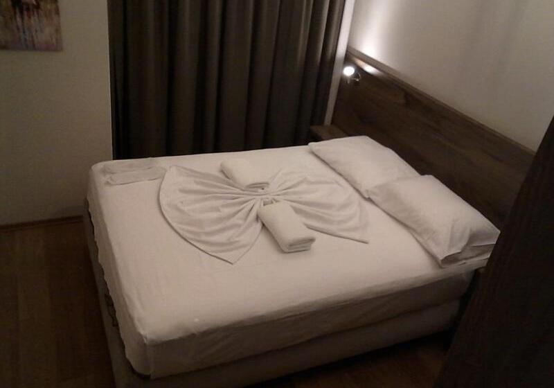 בית מלון כפרי Doğan Palace