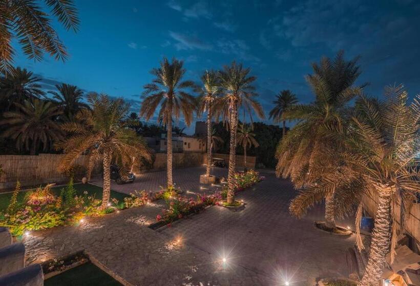 هاستل Antique Inn