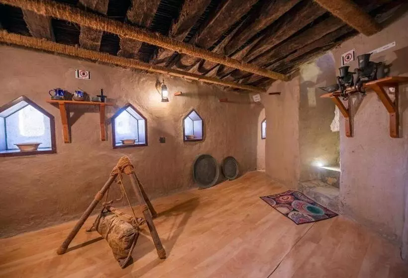 هاستل Antique Inn