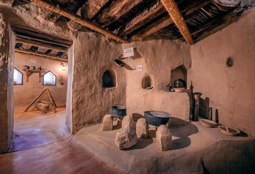 هاستل Antique Inn