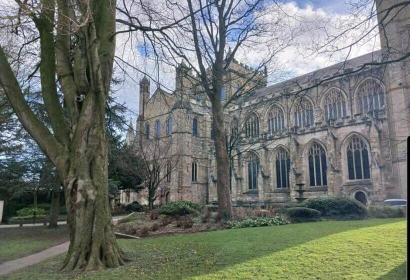 Charming 2 Bed Cottage In Central Ripon