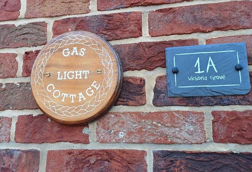 Charming 2 Bed Cottage In Central Ripon