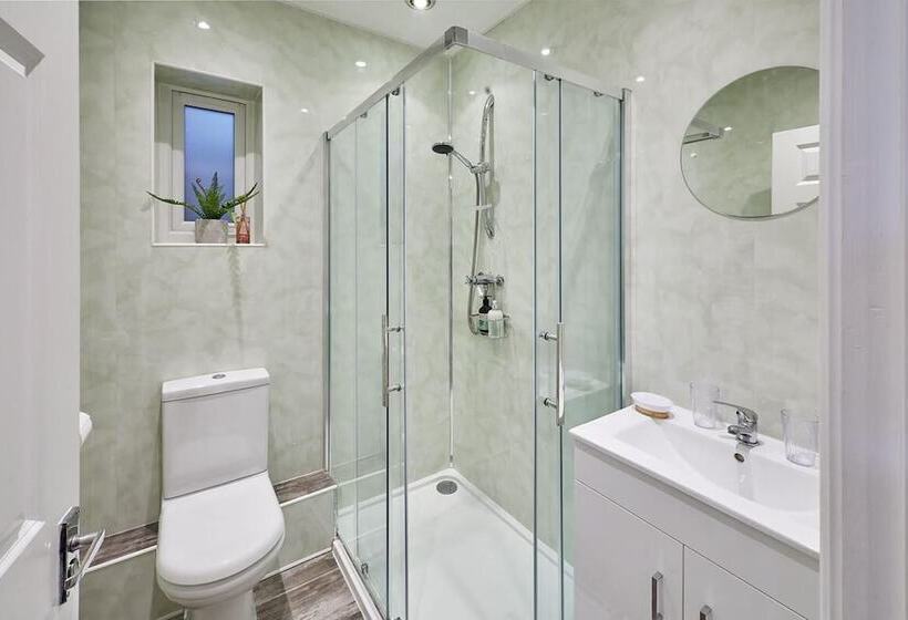 Charming 2 Bed Cottage In Central Ripon