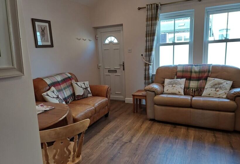 Charming 2 Bed Cottage In Central Ripon