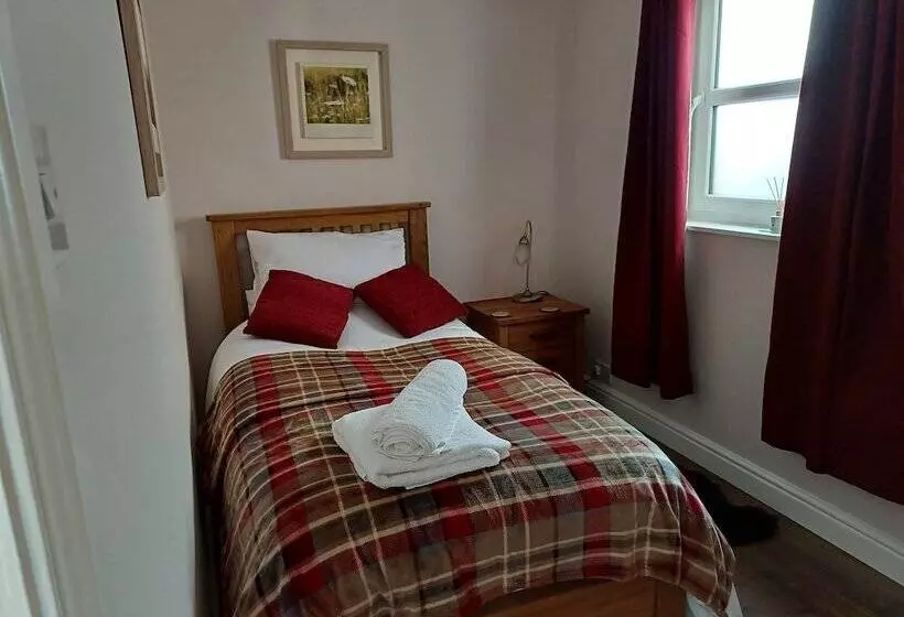 Charming 2 Bed Cottage In Central Ripon