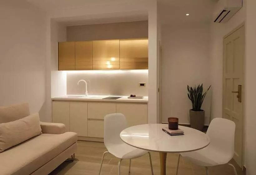 Golden Luxury Suites