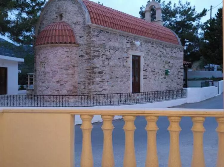 Golden Luxury Suites