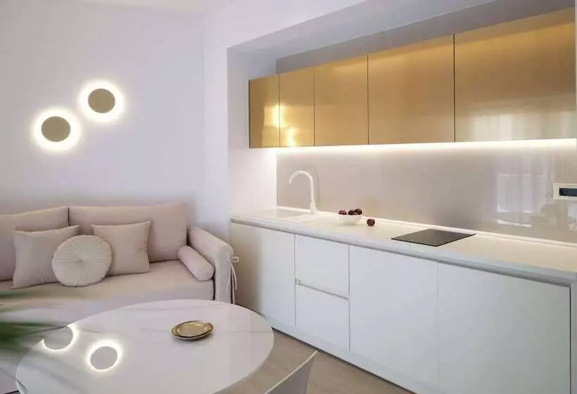 Golden Luxury Suites