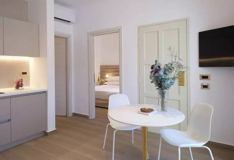 Golden Luxury Suites