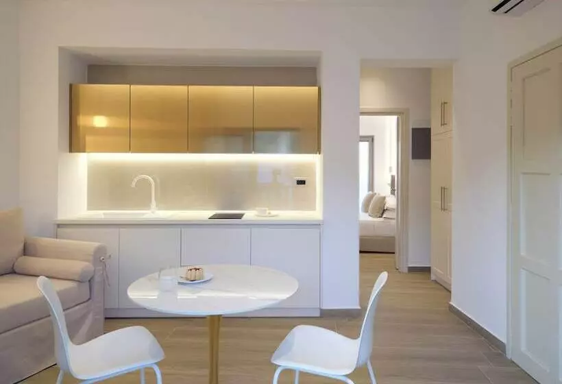 Golden Luxury Suites