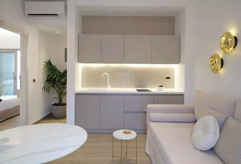 Golden Luxury Suites