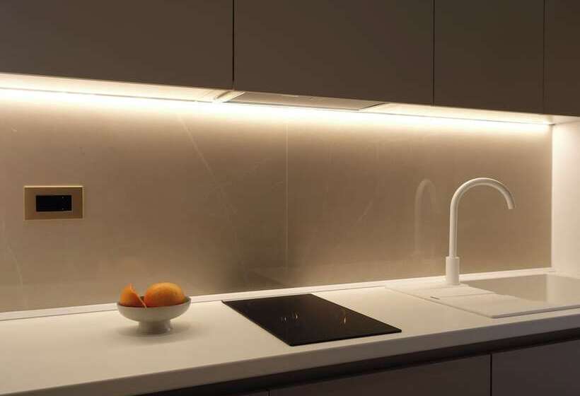 Golden Luxury Suites