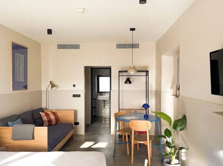 ホテル Gandum Village