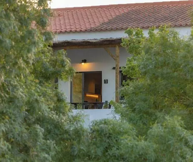 ホテル Gandum Village