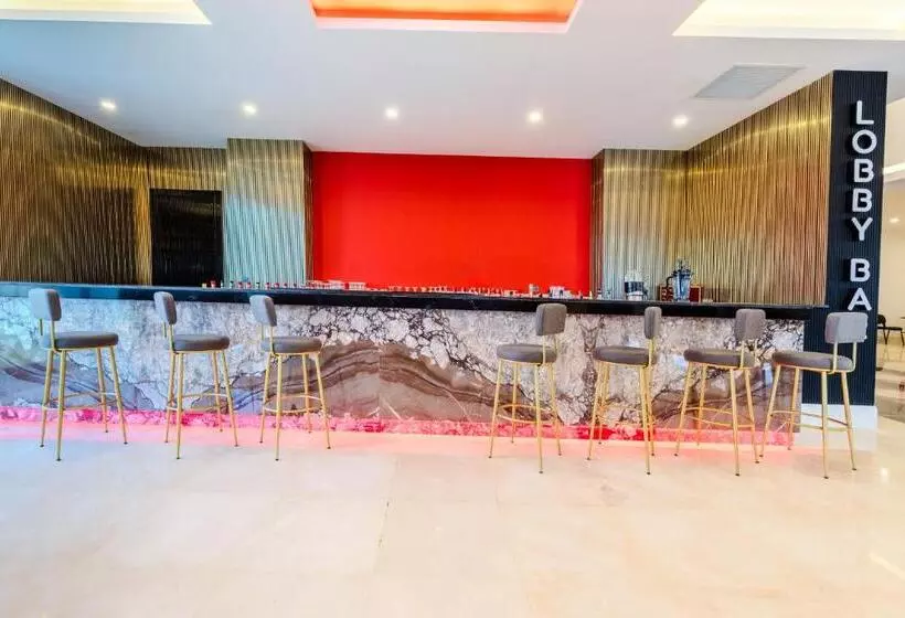 Hotelli Granada Luxury Red Adult Only