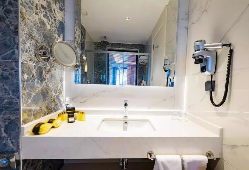 Hotelli Granada Luxury Red Adult Only