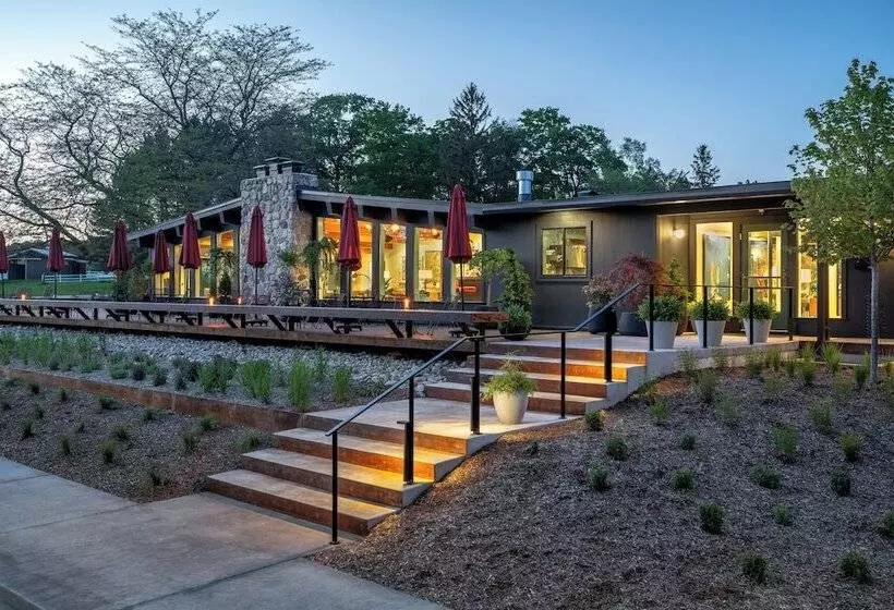 Hotelli Otis Harbor Springs