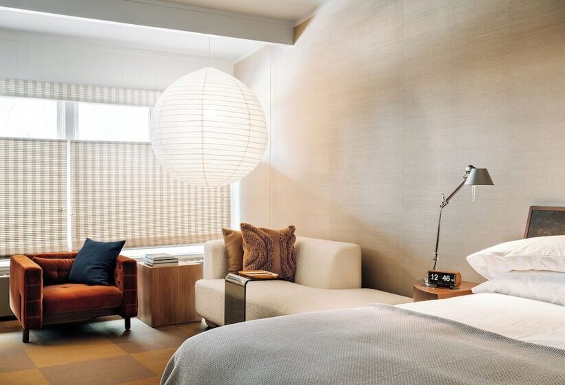 فندق Otis Harbor Springs