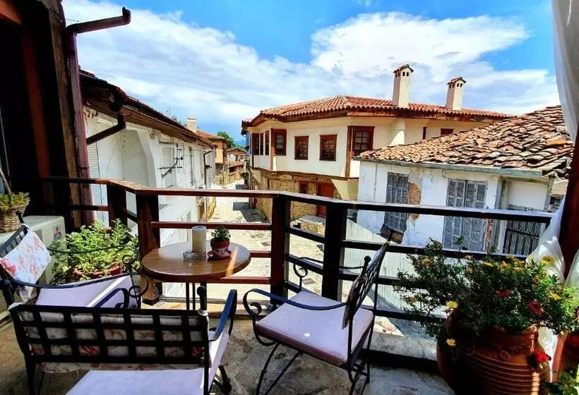 Hotelli Varosi Guesthouse