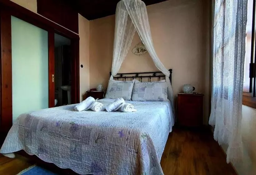 Hotelli Varosi Guesthouse