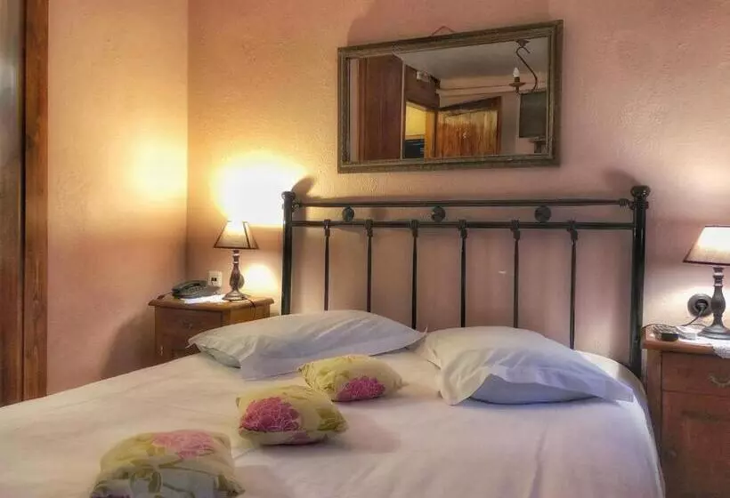 Hotelli Varosi Guesthouse