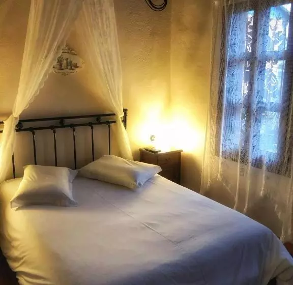 Hotelli Varosi Guesthouse