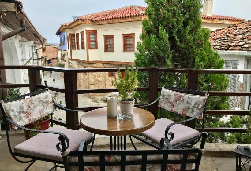 ホテル Varosi Guesthouse