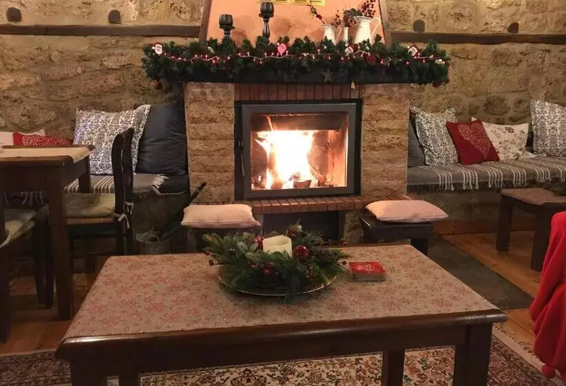 Hotelli Varosi Guesthouse