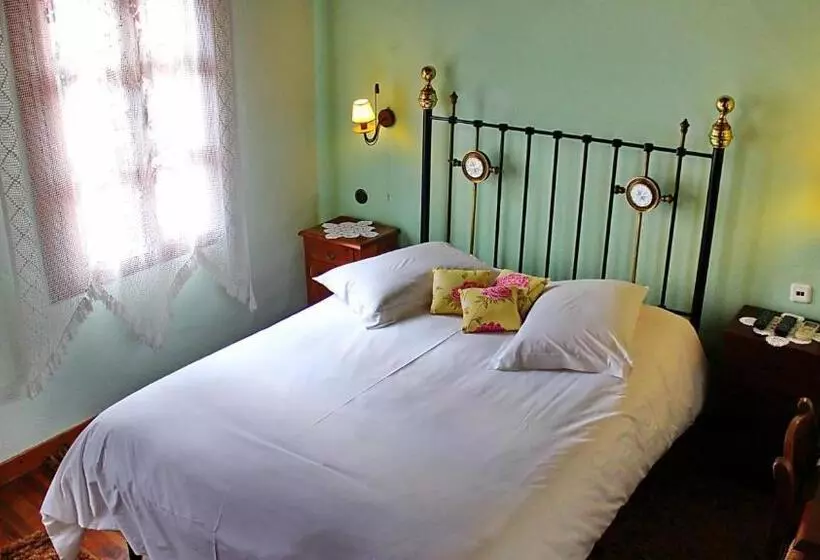 Hotelli Varosi Guesthouse