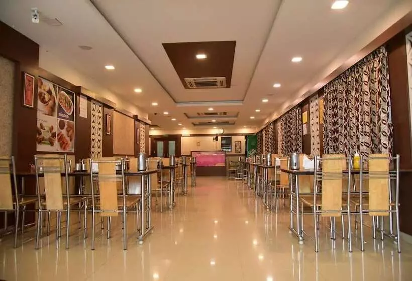 Hotelli Varshan International