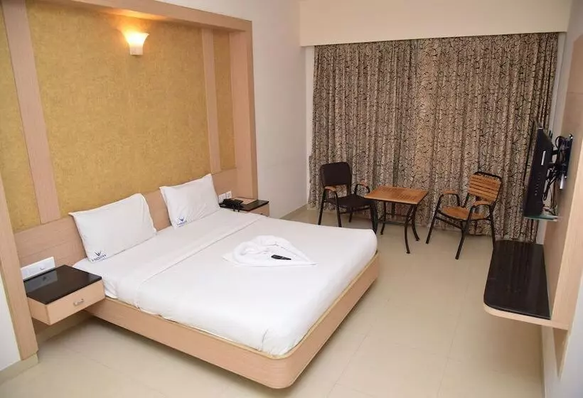 Hotelli Varshan International