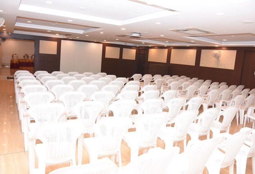 Hotel Varshan International