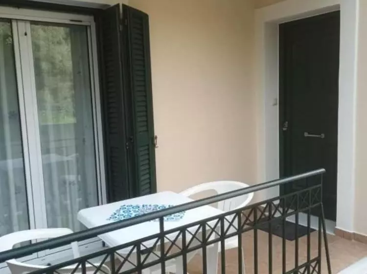 Michael Apartments   Private Parking