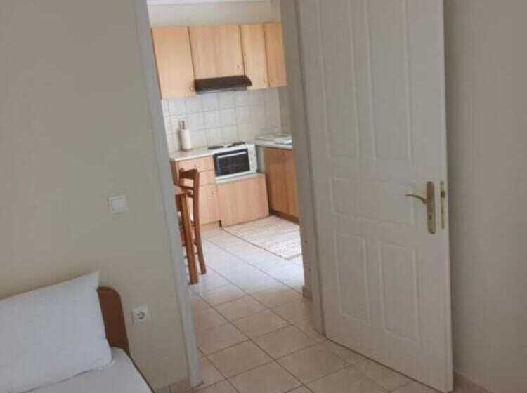 Michael Apartments Private Parking