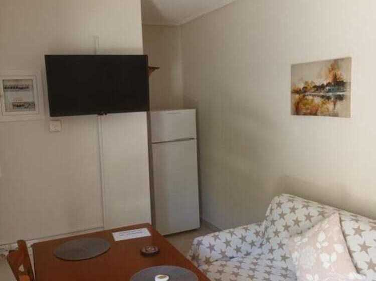 Michael Apartments Private Parking