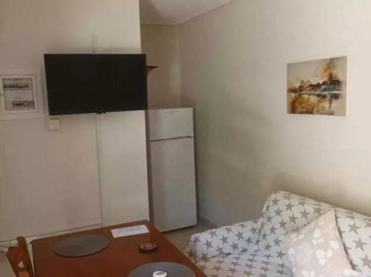 Michael Apartments   Private Parking