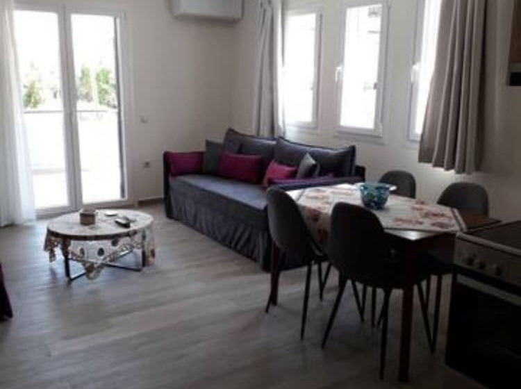 Michael Apartments Private Parking